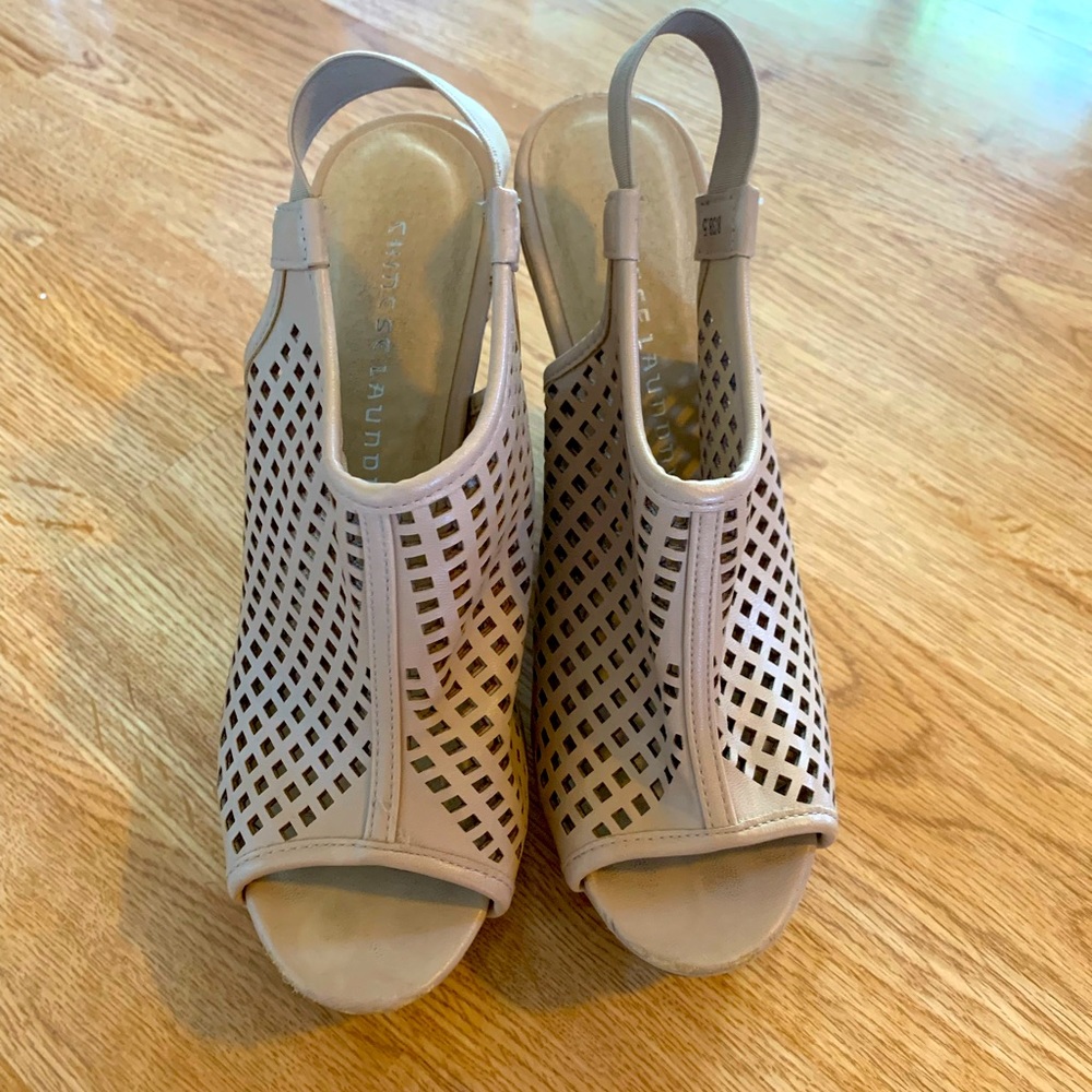 Nude open toe wedges